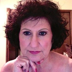 Meet your Posher, Elaine